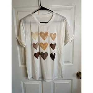 Women’s White Heart Graphic Short Sleeve T-shirt Size Medium NWOT